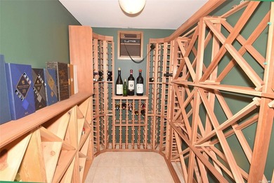 Beautifully Located on one of the most prestigious block in the - photo 28
