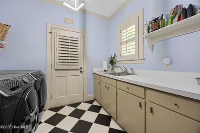Welcome to this exceptional 5-bedroom, 3.5-bath Colonial - photo 30