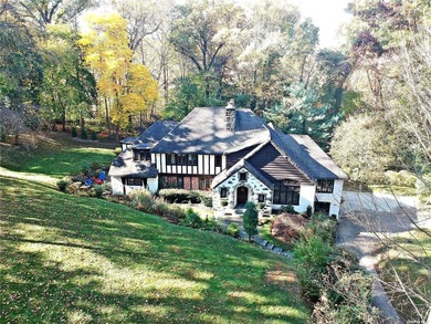 Beautifully Located on one of the most prestigious block in the - photo 32