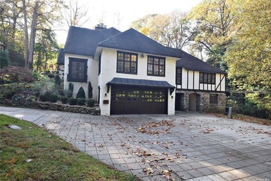 Beautifully Located on one of the most prestigious block in the - photo 34