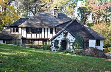 Beautifully Located on one of the most prestigious block in the - photo 37