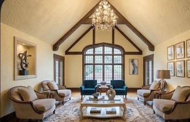 Beautifully Located on one of the most prestigious block in the - photo 38