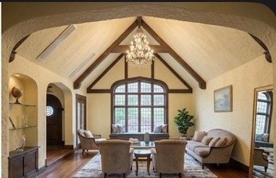 Beautifully Located on one of the most prestigious block in the - photo 39