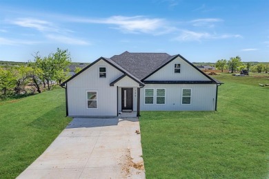 Lake Home For Sale in Bridgeport, Texas