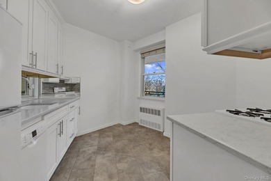 TRUE TWO BEDROOM ONE BATH HOME LOCATION IS EVERYTHING IN REAL - photo 4