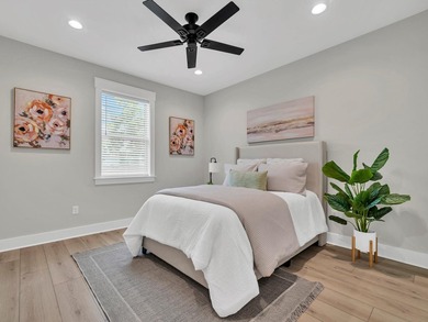 Welcome to The Oaks, a charming neighborhood nestled in the - photo 18