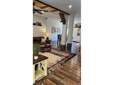 Whether you desire an absolutely charming lake house for - photo 4