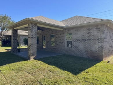 Welcome to this stunning 3-bedroom, 2-bath home with a dedicated - photo 9