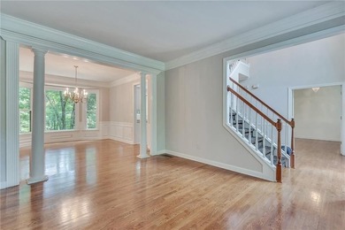 Welcome home to this beautifully maintained and newly painted - photo 12