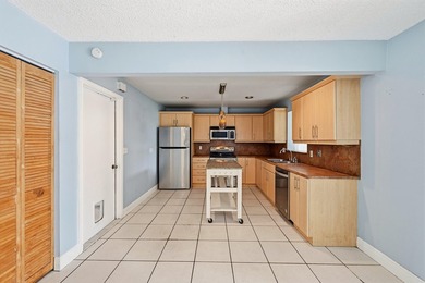 A NEW ROOF welcomes you into this charming pool home in - photo 15