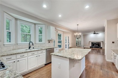 Welcome home to this beautifully maintained and newly painted - photo 16