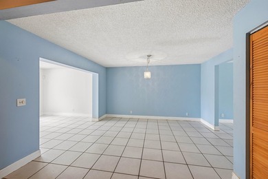A NEW ROOF welcomes you into this charming pool home in - photo 18