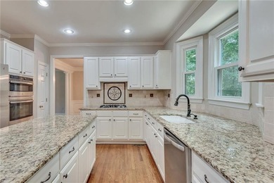Welcome home to this beautifully maintained and newly painted - photo 19