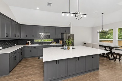 ? Stunning Like-New Home in Little Elm, TX next to lake ? A - photo 10