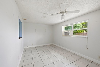 A NEW ROOF welcomes you into this charming pool home in - photo 21
