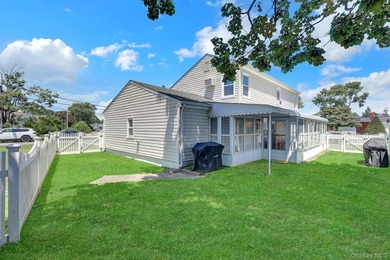 Welcome to this beautifully maintained 3-bedroom, 2-bath - photo 23