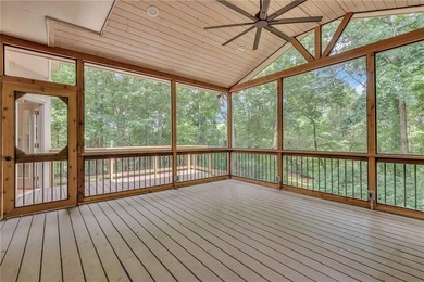 Welcome home to this beautifully maintained and newly painted - photo 25