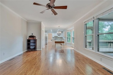 Welcome home to this beautifully maintained and newly painted - photo 33