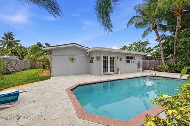 A NEW ROOF welcomes you into this charming pool home in - photo 33