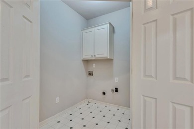 Welcome home to this beautifully maintained and newly painted - photo 37