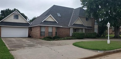 (private lake, pond, creek) Home For Sale in Oklahoma City Oklahoma