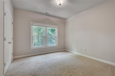 Welcome home to this beautifully maintained and newly painted - photo 44