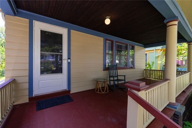 Step back in time without sacrificing modern comfort in this - photo 2