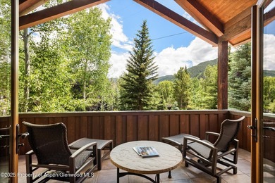 Welcome to The Silver Pine, an elegant mountain retreat just 1.2 - photo 3