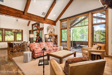 Welcome to The Silver Pine, an elegant mountain retreat just 1.2 - photo 9