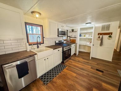 A beautiful log home or retreat situate on 68.58 acres located - photo 7