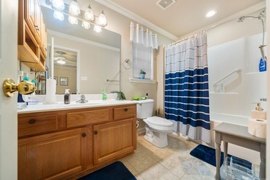 Great location! Cute and Cozy! A lovely home offering comfort - photo 13
