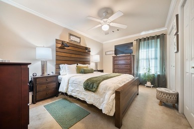 Great location! Cute and Cozy! A lovely home offering comfort - photo 14
