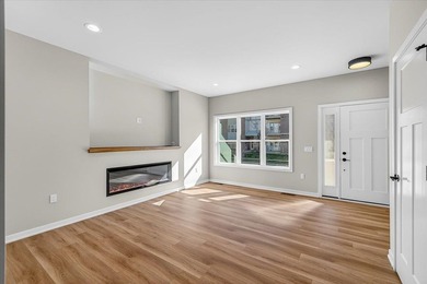 Move-in ready and beautifully designed, this stunning Swan Creek - photo 14