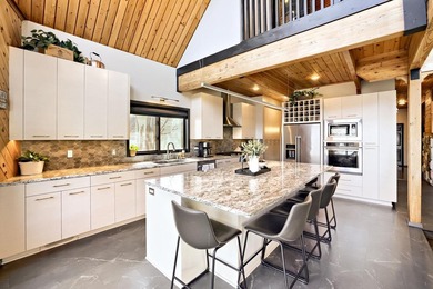 Perfectly perched and nestled upon the serene, exclusive shores - photo 15