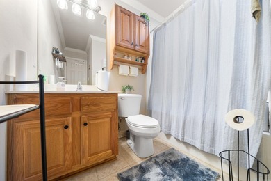 Great location! Cute and Cozy! A lovely home offering comfort - photo 16