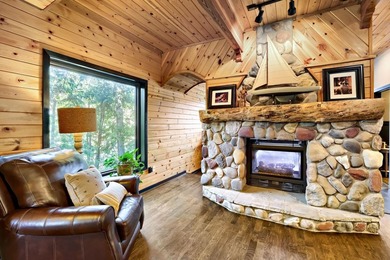 Perfectly perched and nestled upon the serene, exclusive shores - photo 17