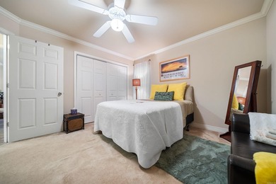 Great location! Cute and Cozy! A lovely home offering comfort - photo 18