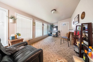 Great location! Cute and Cozy! A lovely home offering comfort - photo 19