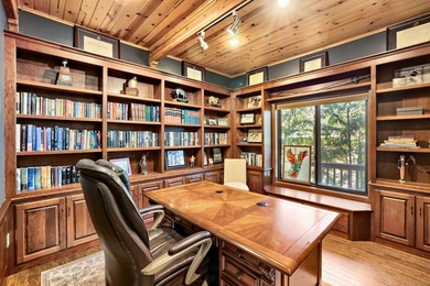 Perfectly perched and nestled upon the serene, exclusive shores - photo 19