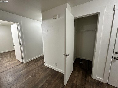 VA approved condo. Two bedroom one bath ground level condo with - photo 20