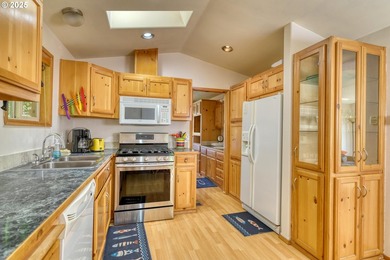 Turnkey coastal retreat in Whaleshead Beach Resort. Fully - photo 21