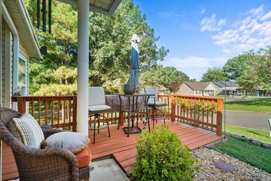 Great location! Cute and Cozy! A lovely home offering comfort - photo 22