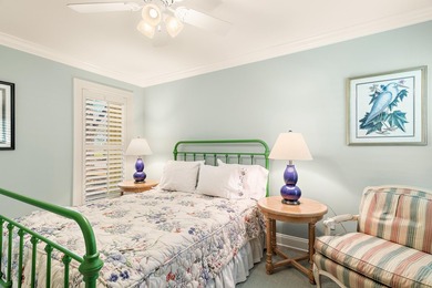 Stunning lakefront with Bay views. Experience standalone privacy - photo 22