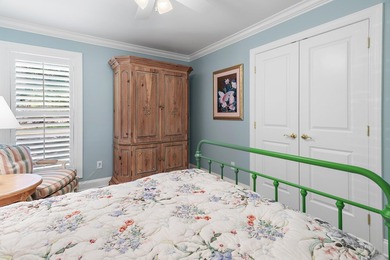 Stunning lakefront with Bay views. Experience standalone privacy - photo 23