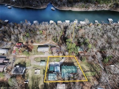 Custom-built 3BR/2BA modular home with a split floor plan and - photo 3