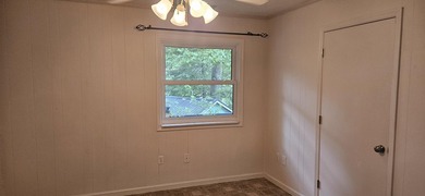 Welcoming covered front porch w/ composite decking & lake views - photo 23