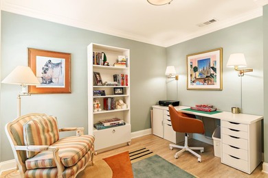 Stunning lakefront with Bay views. Experience standalone privacy - photo 24
