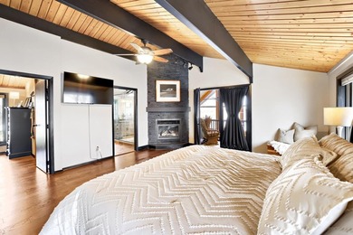 Perfectly perched and nestled upon the serene, exclusive shores - photo 24