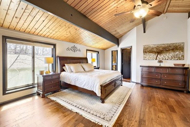 Perfectly perched and nestled upon the serene, exclusive shores - photo 25