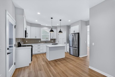 Move-in ready and beautifully designed, this stunning Swan Creek - photo 27